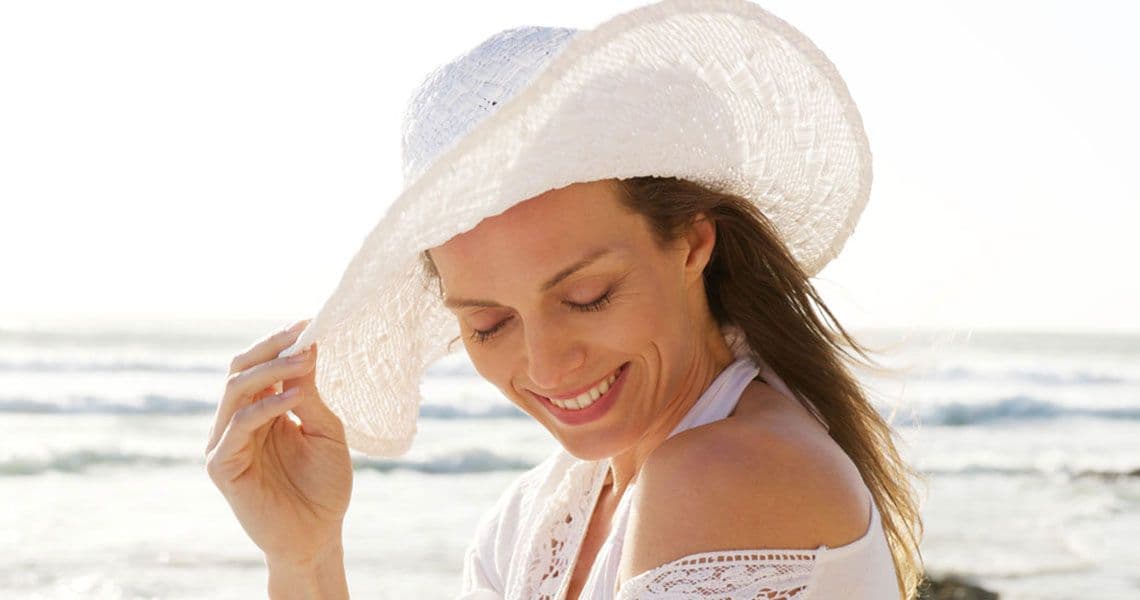 Kulit Tetap Cantik Selama Liburan di Pantai dengan 5 Tips Ini